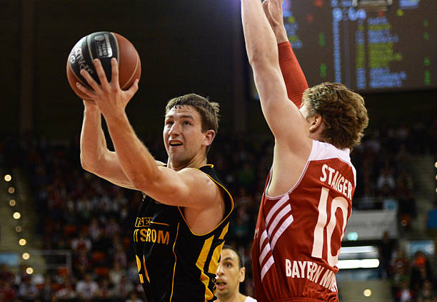 一个引人注 一个引人注